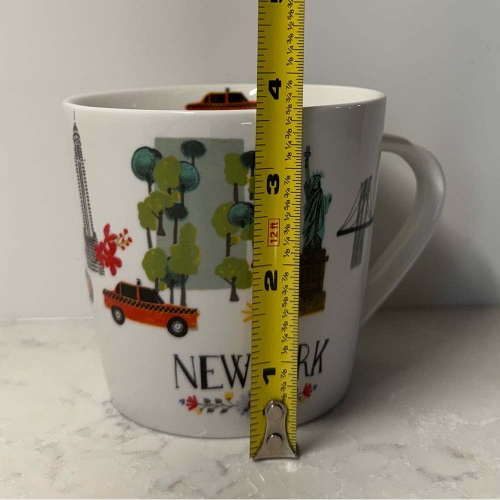 New York Cityscape White Mug Grace Teaware - Picture 6 of 7